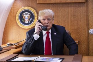 Neospravedlnitelné! Trump už píská i fotbal. Stačí...
